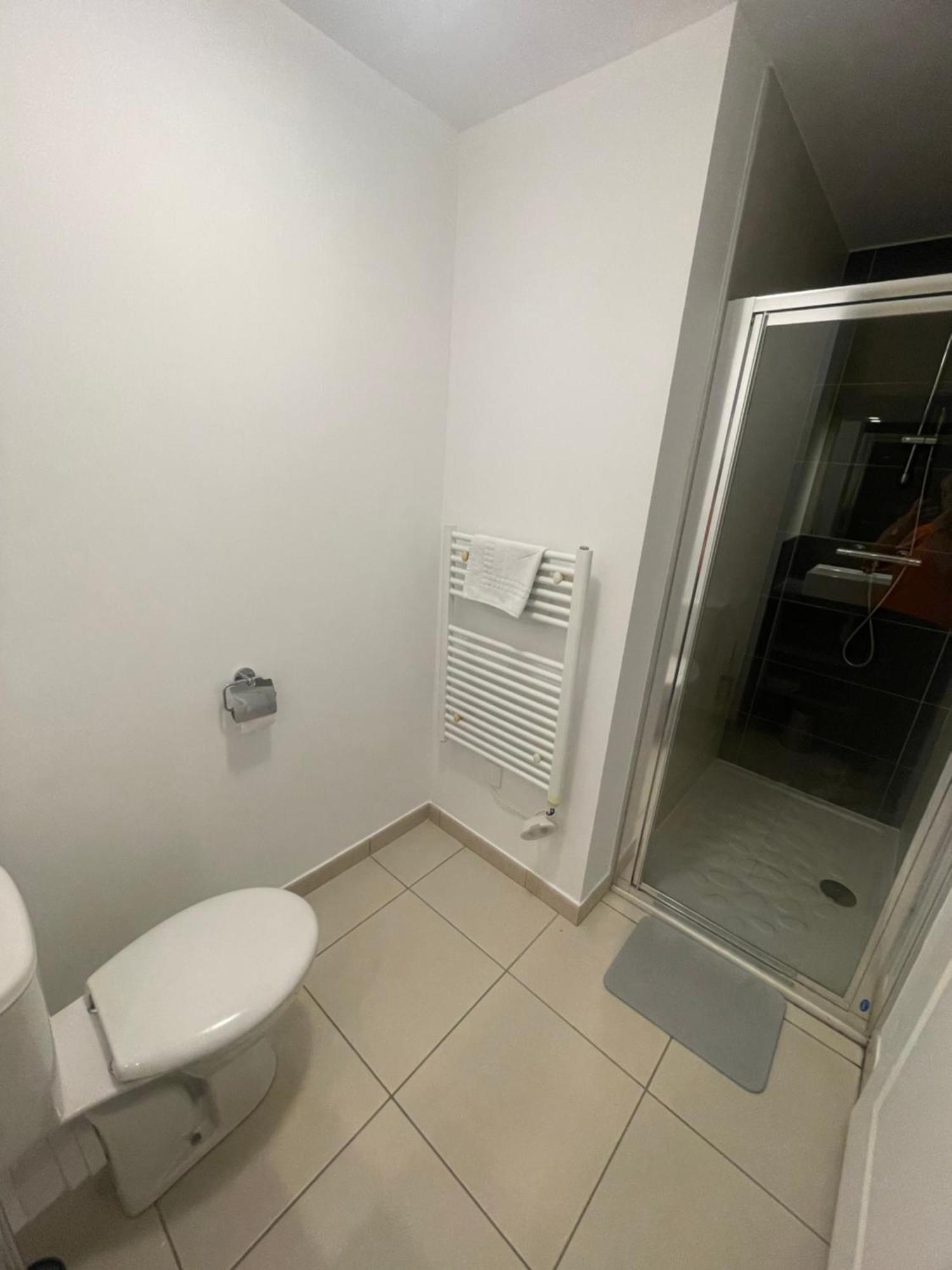 Apartmán Meuble 6 Personnes Remoulins Exteriér fotografie