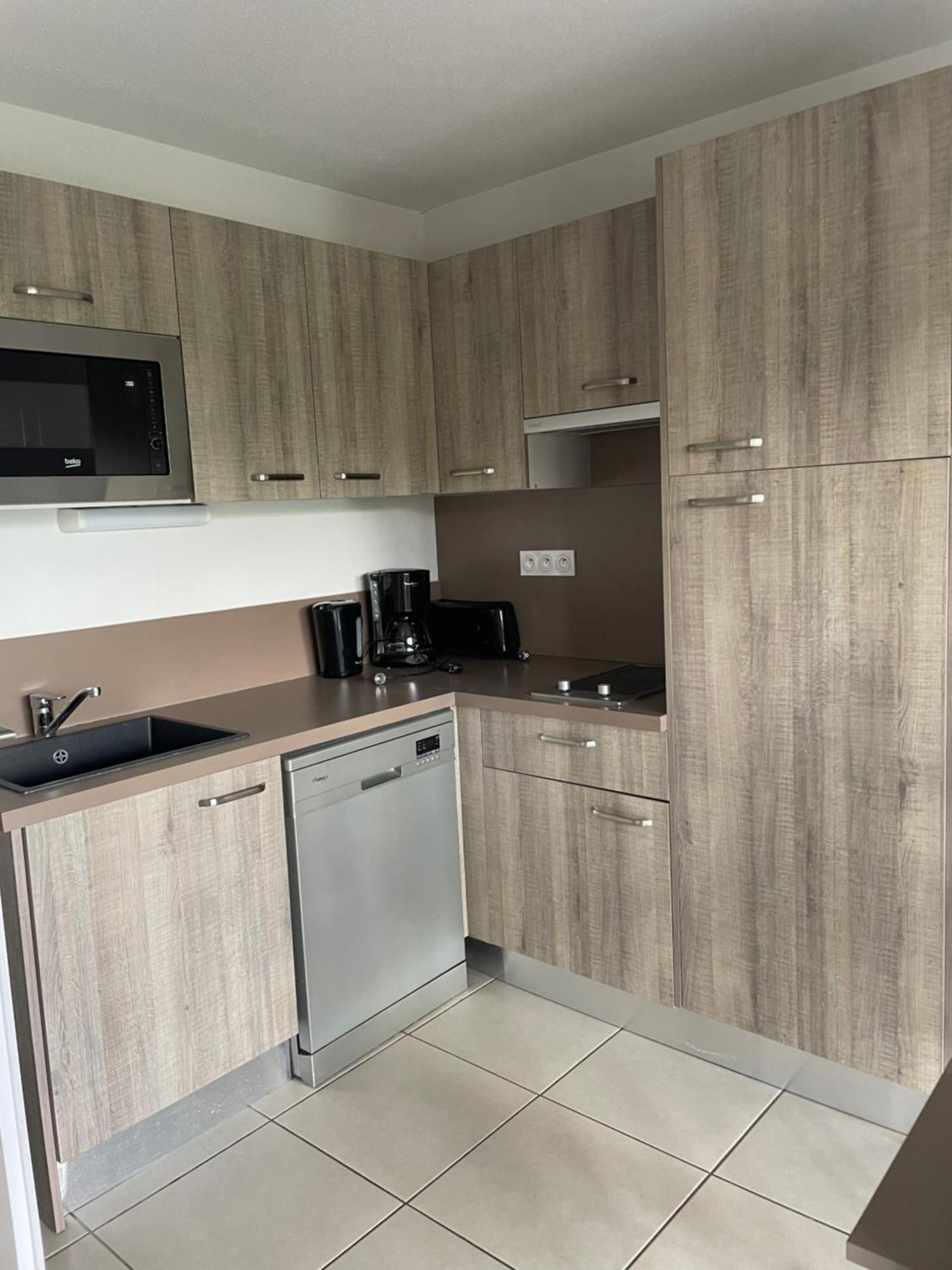 Apartmán Meuble 6 Personnes Remoulins Exteriér fotografie